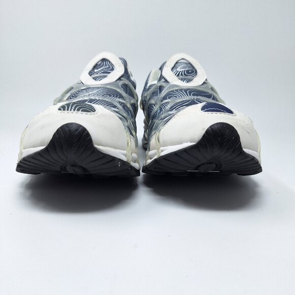 Athletic_Shoes